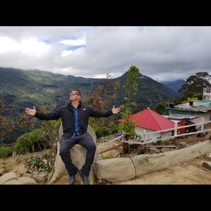 Meet your Posher, Nicholas